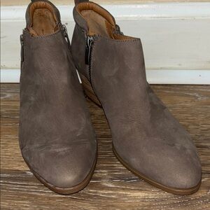 Franco Sarto Brown Suede Ankle Boots with Zipper and Low Heel size 8